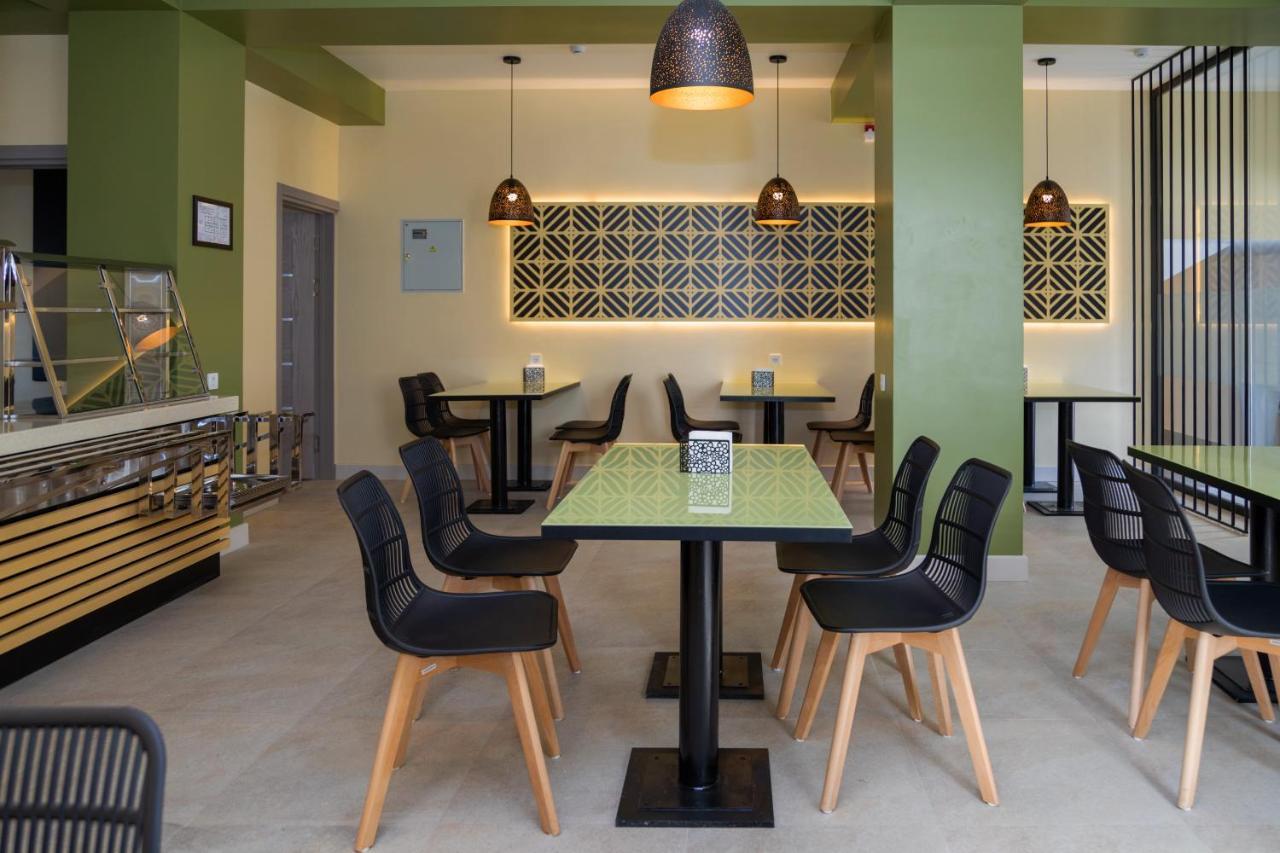 Hotel Iris Tashkent Luaran gambar